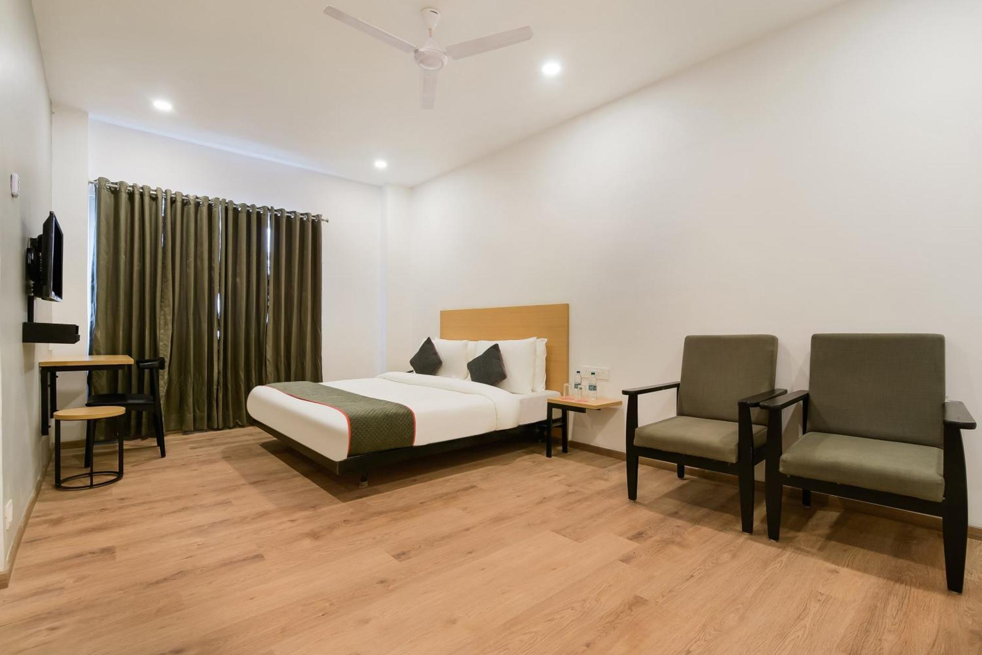 Отель Townhouse The Awadh Airport Near Chaudhary Charan Singh International Airport Bijnaur Экстерьер фото